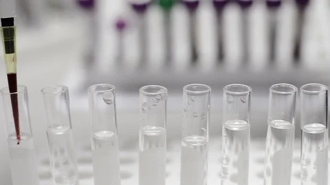 Scientist or doctor testing in laboratory for analysis or researching 库存影片 90636597