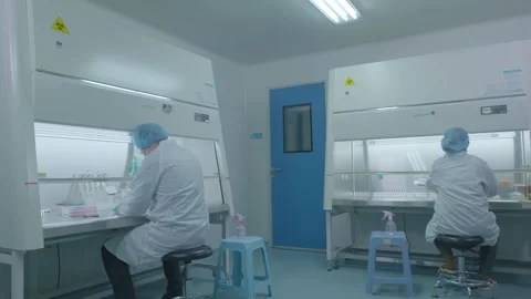 A scientist in a sterile laboratory environment. Stock Footage 316384233
