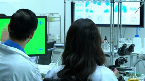 Scientist talking about working in modern laboratory. 스톡 동영상 106668994
