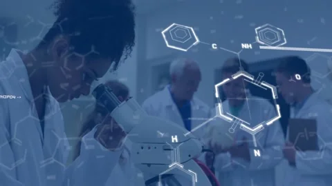 Scientist tuning compound microscope, molecular HUD expanding over slide for 库存影片 331634611