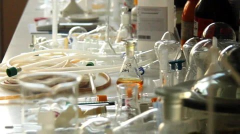 Scientist working at the chemistry laboratory. 스톡 동영상 4845843