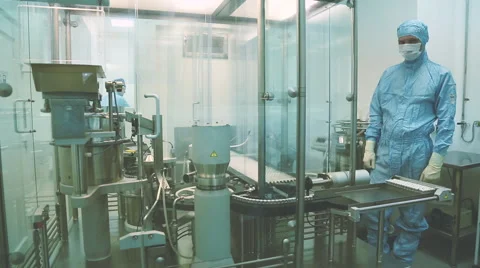 Scientist working in a laboratory Stock Footage 55318209