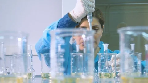 Scientist working at the laboratory Видео 76269019