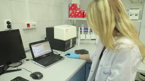 Scientist working in the laboratory Stock Footage 136279389