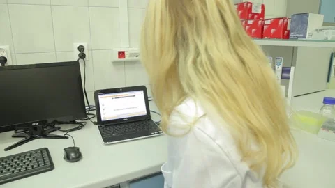 Scientist working in the laboratory Stock Footage 136279494