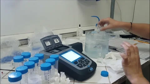 Scientist Working In Laboratory 動画素材 138826427