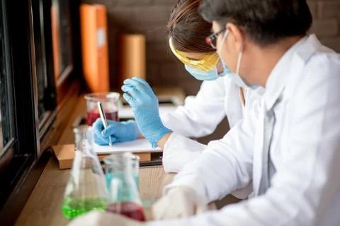 Scientist working at the laboratory Foto stock