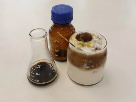Scientist’s coffee set Stock-Fotos