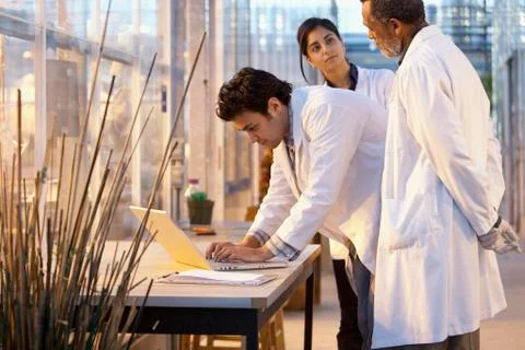 Scientists working in laboratory 스톡 사진