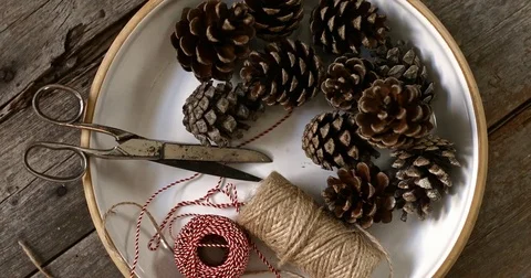 Scissors and string Video stock 84712769