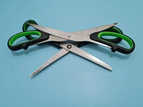 Scissors with green handles Stockfoto's