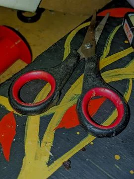 Scissors on the workbench Stock-Fotos