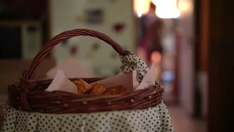 Scone pastries in a basket Video stock 232763696
