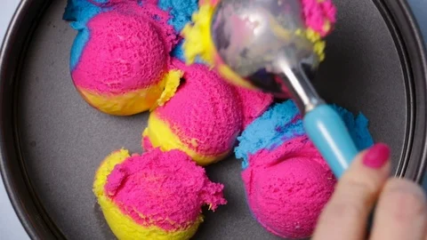 Scooping Rainbow Ice Cream Видео 87771211