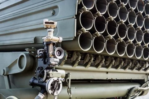 Scope and gun carriages multiple launch rocket system weapons 库存照片