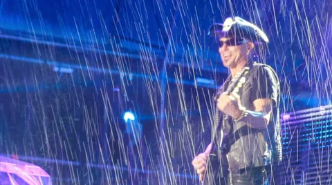 Scorpions performance in the pouring rain at the rock festival The Best City.UA Stockbeeldmateriaal 32320347