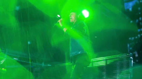 Scorpions performance in the pouring rain at the rock festival The Best City.UA Stockbeeldmateriaal 32327414