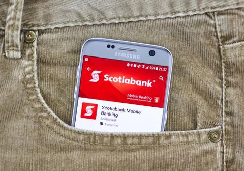Scotiabank app on a cellphone screen Stockfoto's