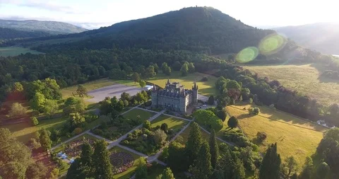 Scottish Hill Aerial Drone Pulling Back over Morning 스톡 동영상 97700589