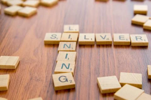Scrabble letters - SILVER LINING Foto stock
