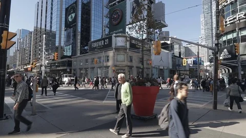Scramble crosswalk at Yonge and Dundas in downtown Toronto Stock Footage 72231908