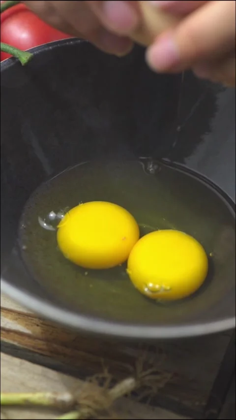 Scrambled eggs Stock Footage 168602475