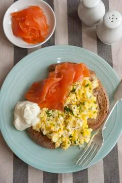 Scrambled eggs on toast Stock Photos