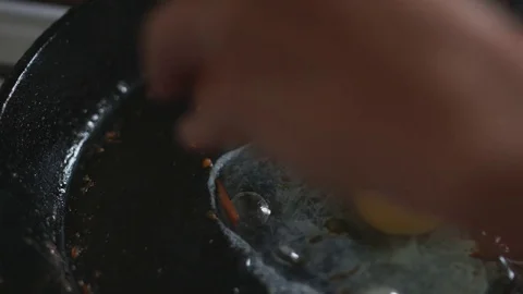 Scrambled eggs with tomatoes Stock-Footage 76006353