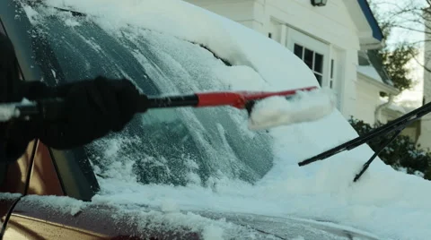 Scraping car windshield 스톡 동영상 47275773
