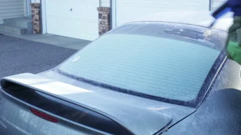 Scraping frosted car windows. Stock-Footage 10293370