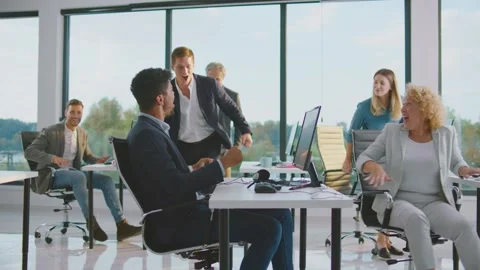 Screaming and gesturing man Video stock 168274973