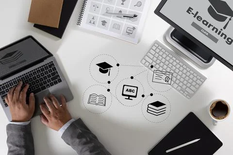 On-screen e-learning Internet Networking Sharing online on a computer educa.. Foto stock