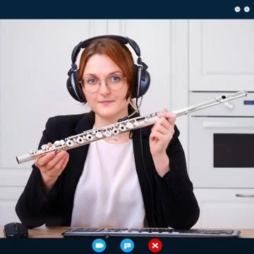 Screen interface programs for online learning, a woman leads a lesson on the  Foto stock