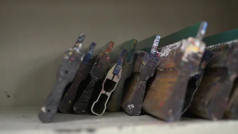 Screen Printing Tools on Shelf 库存影片 128979093