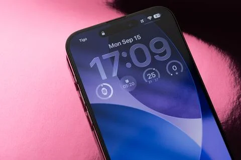 Screen saver  iOS 26 on iphone Stock Photos