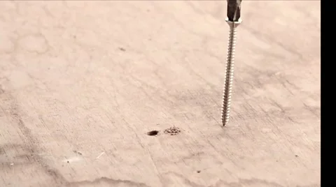 Screw driver into hard wood Video stock 51802289
