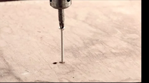 Screw driver into hard wood Video stock 51802316