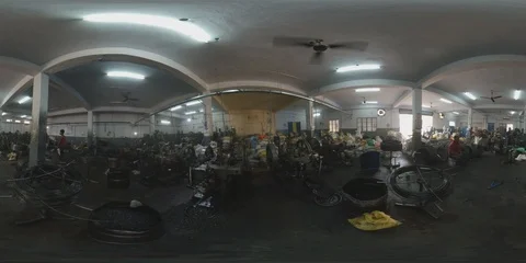 SCREW MAKING MACHINE in Indusrty Stockbeeldmateriaal 106026900