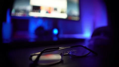 Scrolling through the news feed on the computer screen. Stock Footage 163022362