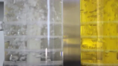 Scruber work in a chemical laboratory 스톡 동영상 148717448