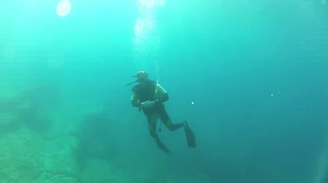 Scuba divers Stock Footage 30939954