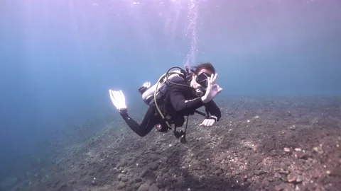 SCUBA DIVING UNDERWATER 스톡 동영상 208828360