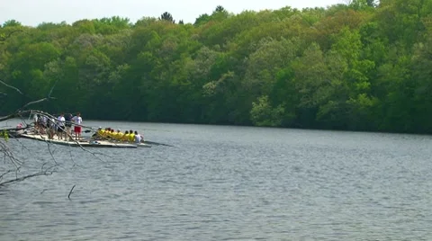 Sculling crew leaving the dock Stock-Footage 7900577