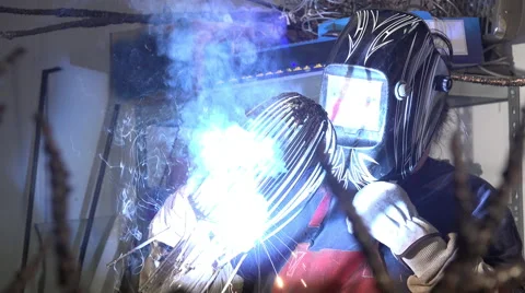 A sculptor arc working on his statue Stock Footage 53781175