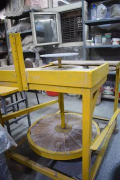 A sculptor making studio Stock Photos