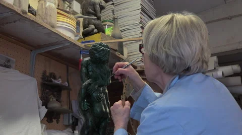 Sculptor working on his statue Stock-Footage 58018514