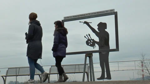 Sculpture of painter the sky over the river Elbe. Stock Footage 33764030