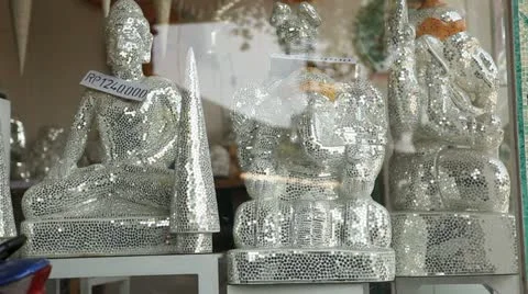 Sculptures made of mirrors Stock Footage 22113890