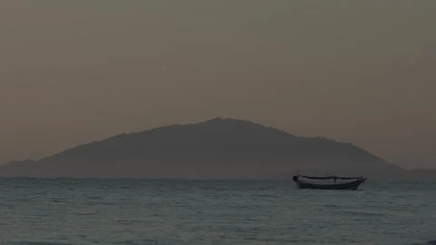 Sea 01 R Video stock 306042647