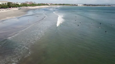 Sea and beginner surfers Video stock 138655767